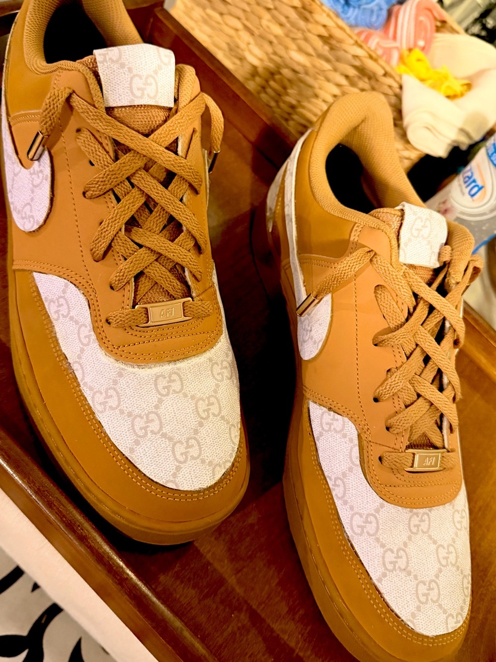 Nike Air Force 1’s low CUSTOM Gucci monogram wheat/ white